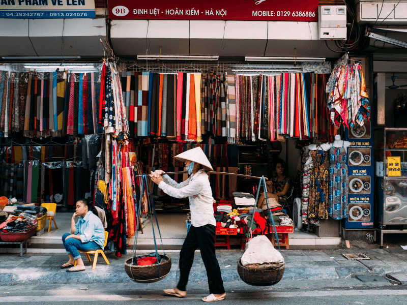 Vì Sao Nên Chọn Tour Du Lịch 1 Ngày tại Hà Nội Cùng Ong Vò Vẽ Travel?
