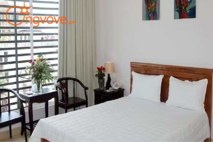Khách sạn Hoa Đông Dương