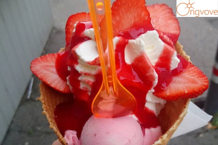 Kem dâu tây Đà Lạt