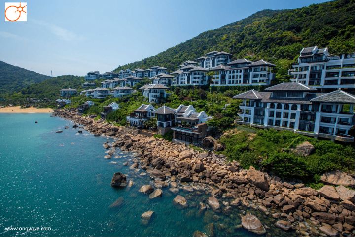 Khách sạn biển và núi