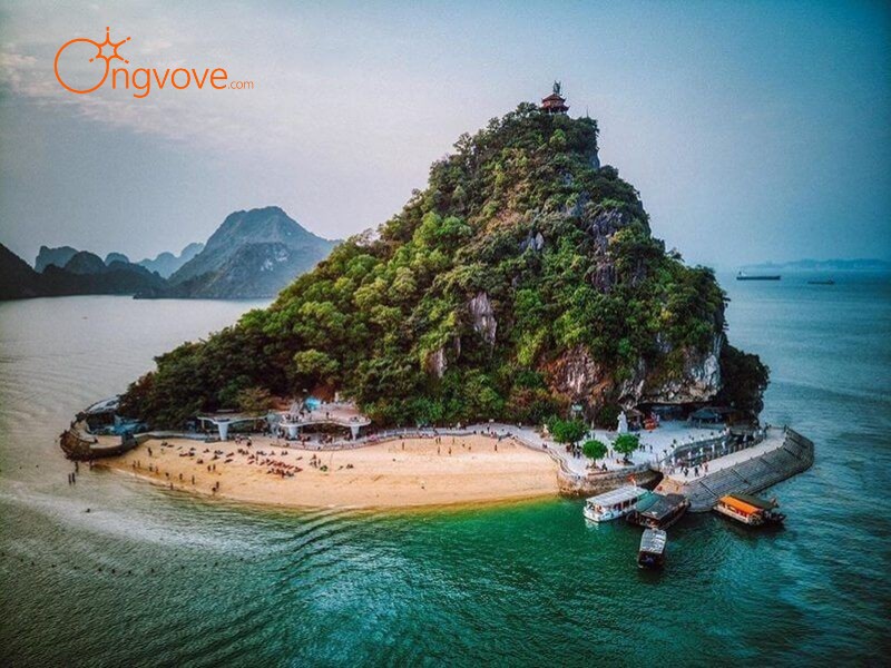 Giới Thiệu Về Ti Tốp Đỉnh Núi Đảo Quảng Ninh