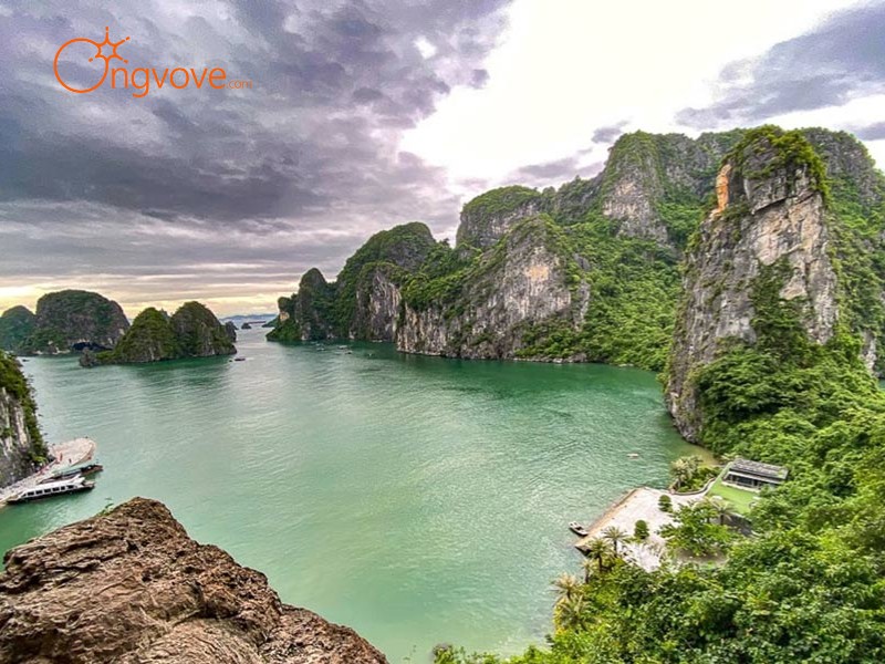 Thởi Gian Lý Tưởng Để Tham Quan Hang Sửng Sốt Quảng Ninh