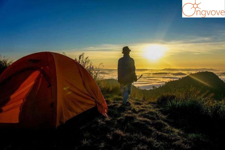 Cắm trại ở núi LangBiang Đà Lạt