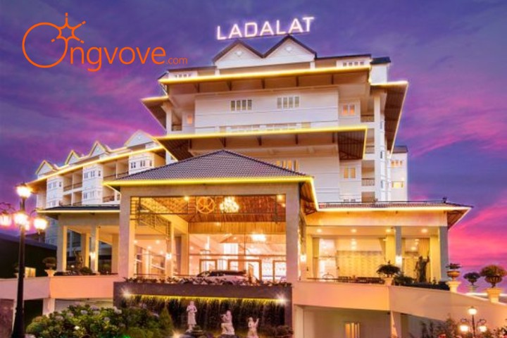10. La Dalat Đà Lạt – Khách sạn Đà Lạt có hồ bơi