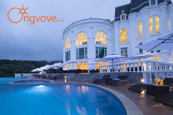 3. Dalat Wonder Resort – Khách sạn Đà Lạt có hồ bơi vô cực view hồ Tuyền Lâm