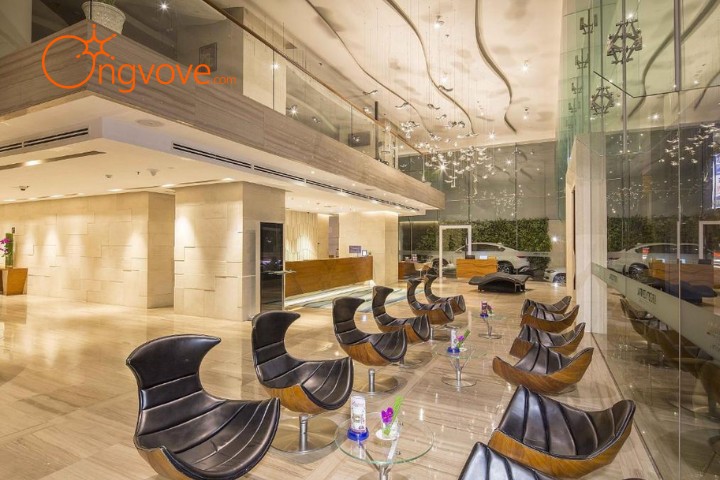 7. Liberty Central Saigon Riverside Hotel