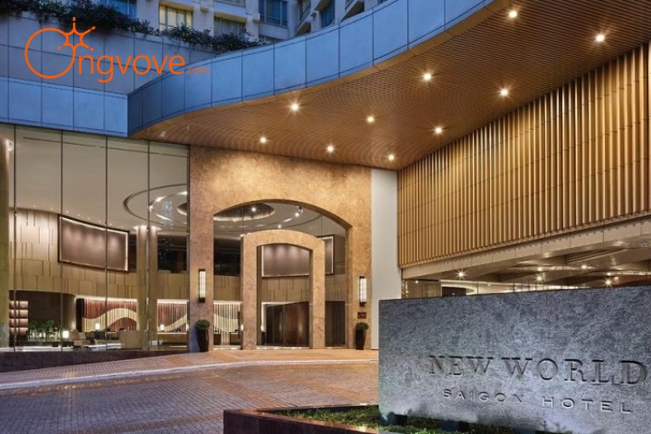6. Khách sạn New World