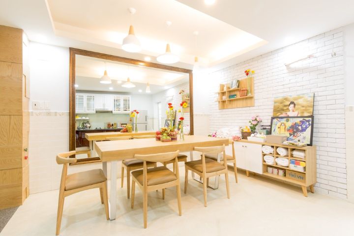 Hostie Saigon Wanderlust Home
