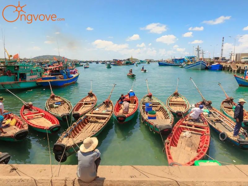 Làng chài Hàm Ninh